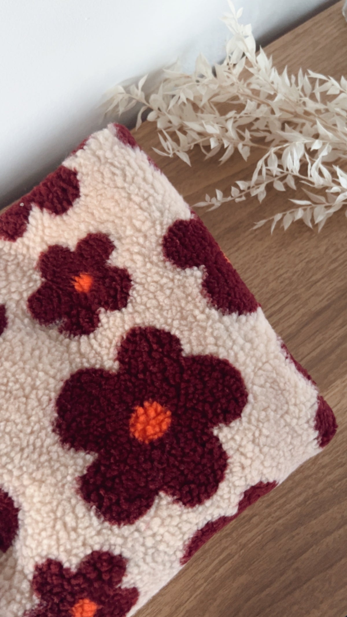 Sherpa Teddy Jacquard - Burgundy Flowers