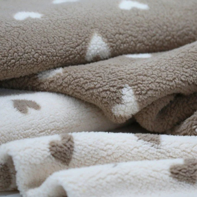 Tissu Sherpa Coeurs Beige Foncé
