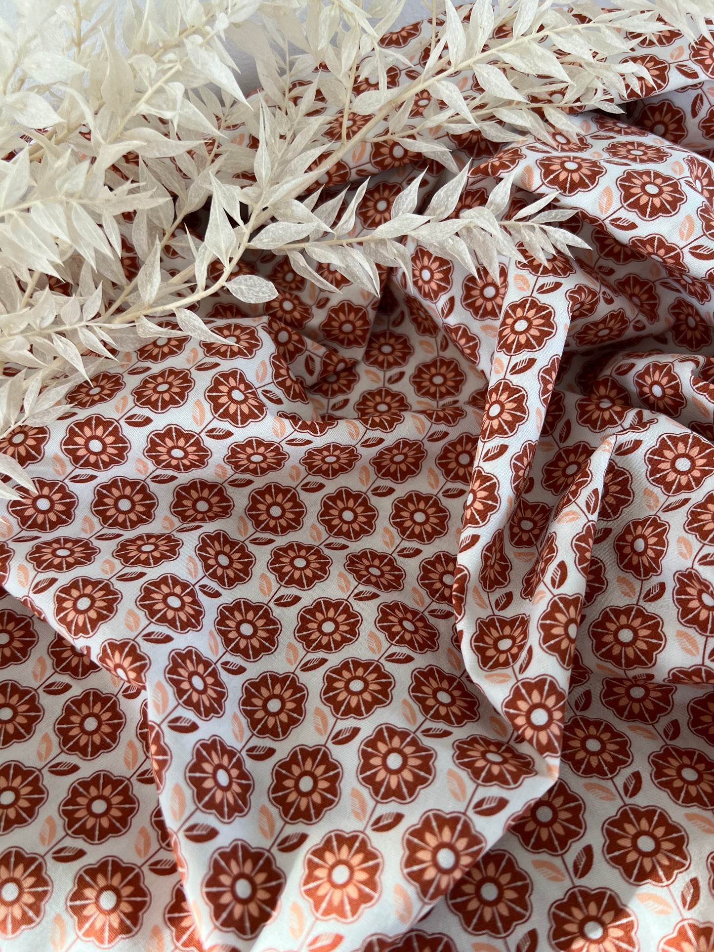 Popline de coton Fleurs Taupes