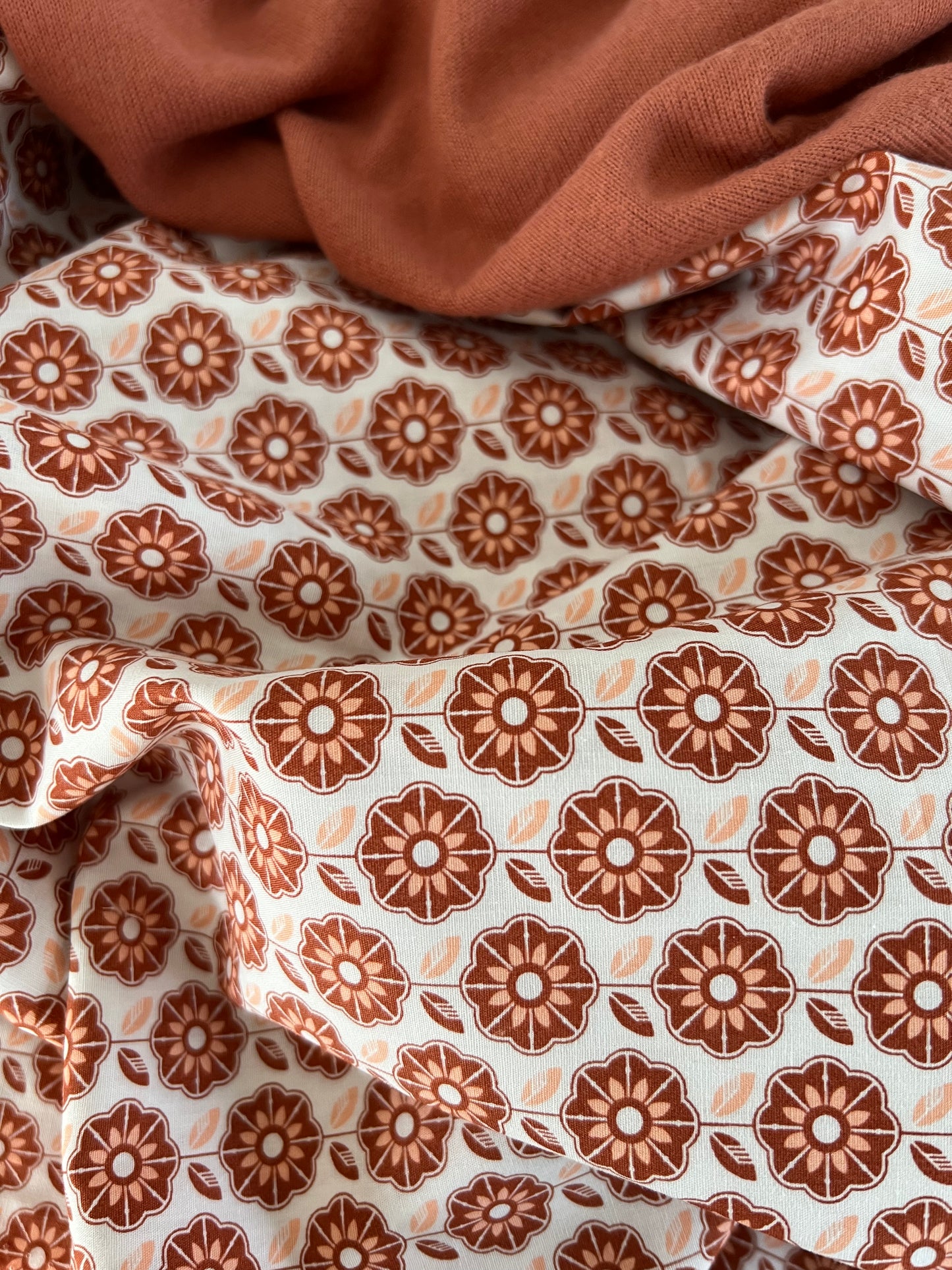 Popline de coton Fleurs Taupes