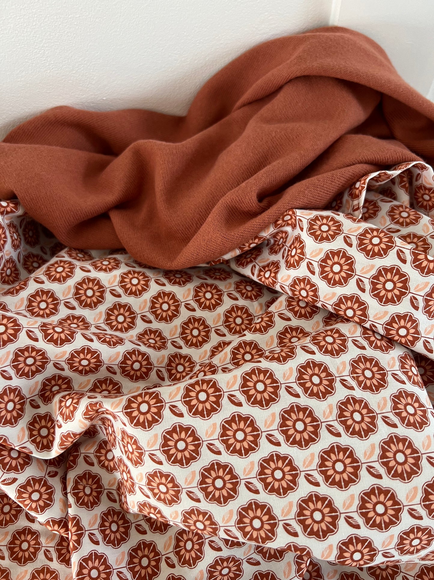 Popline de coton Fleurs Taupes