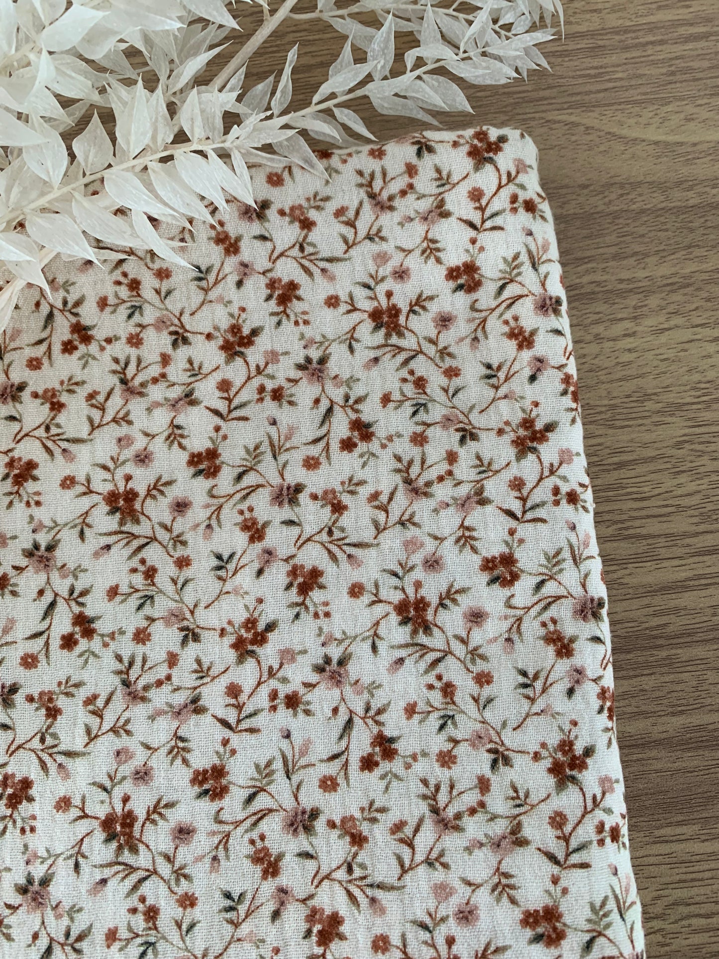 Tissu Double Gaze Impression Numérique - Beige Fleur Romantique