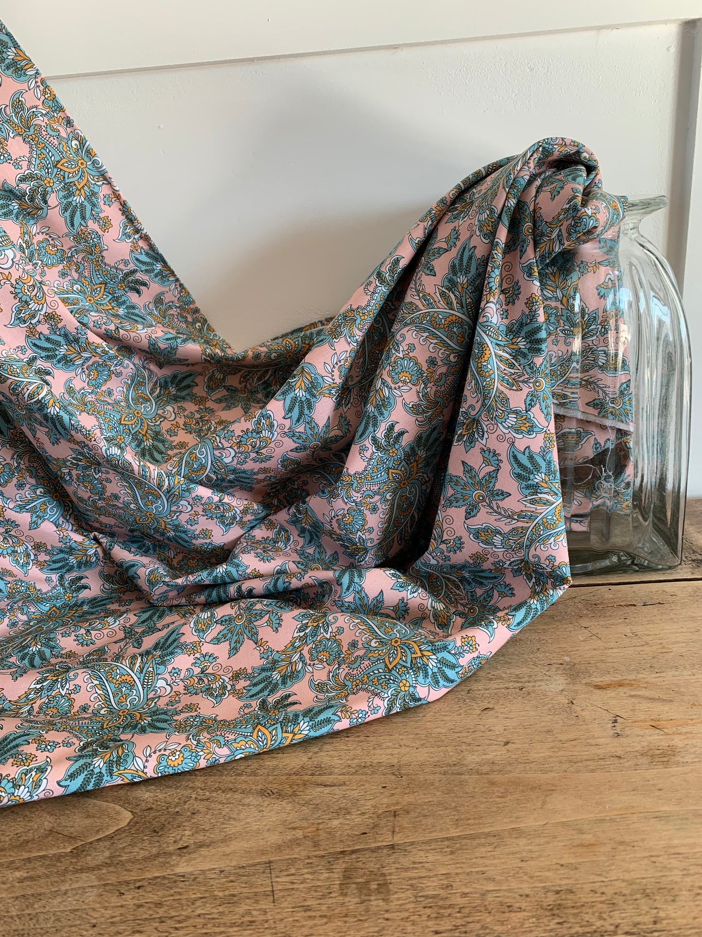 Popeline de coton Paisley Rose et Bleue