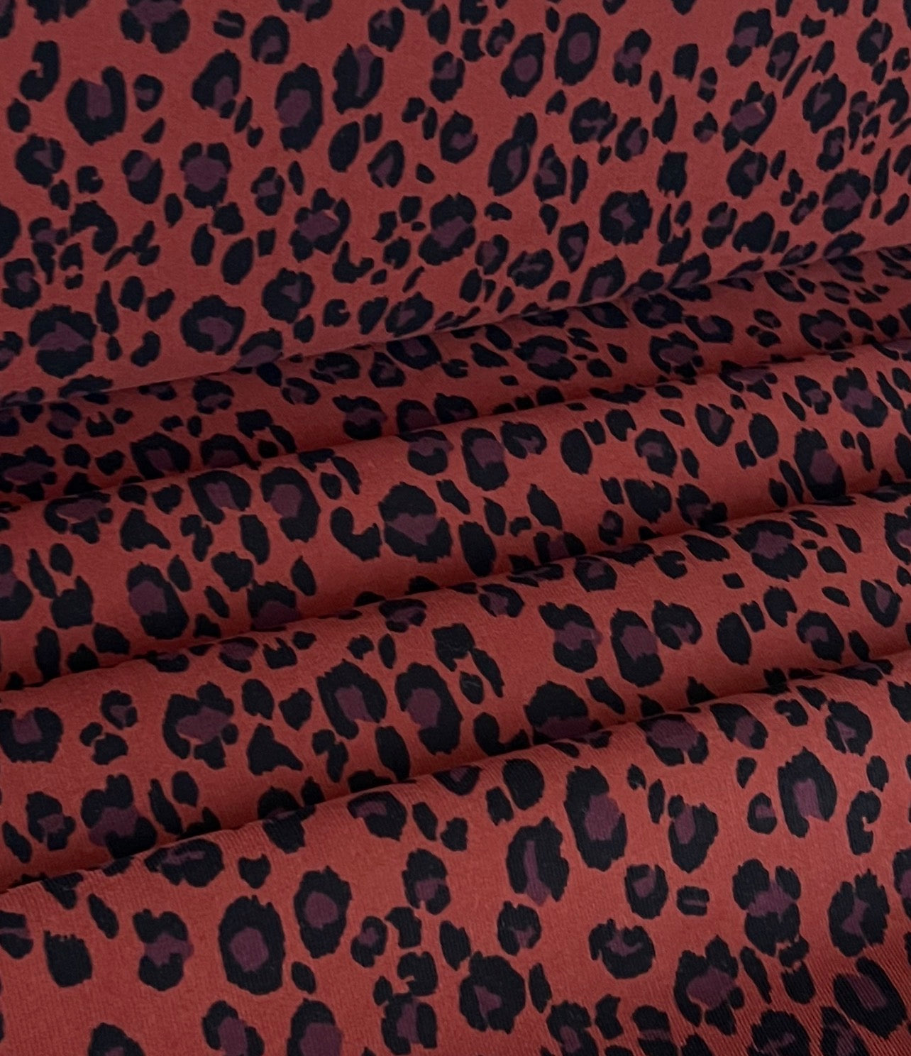 Tissu Velours Milleraies Imprimé Léopard Marron / Noir