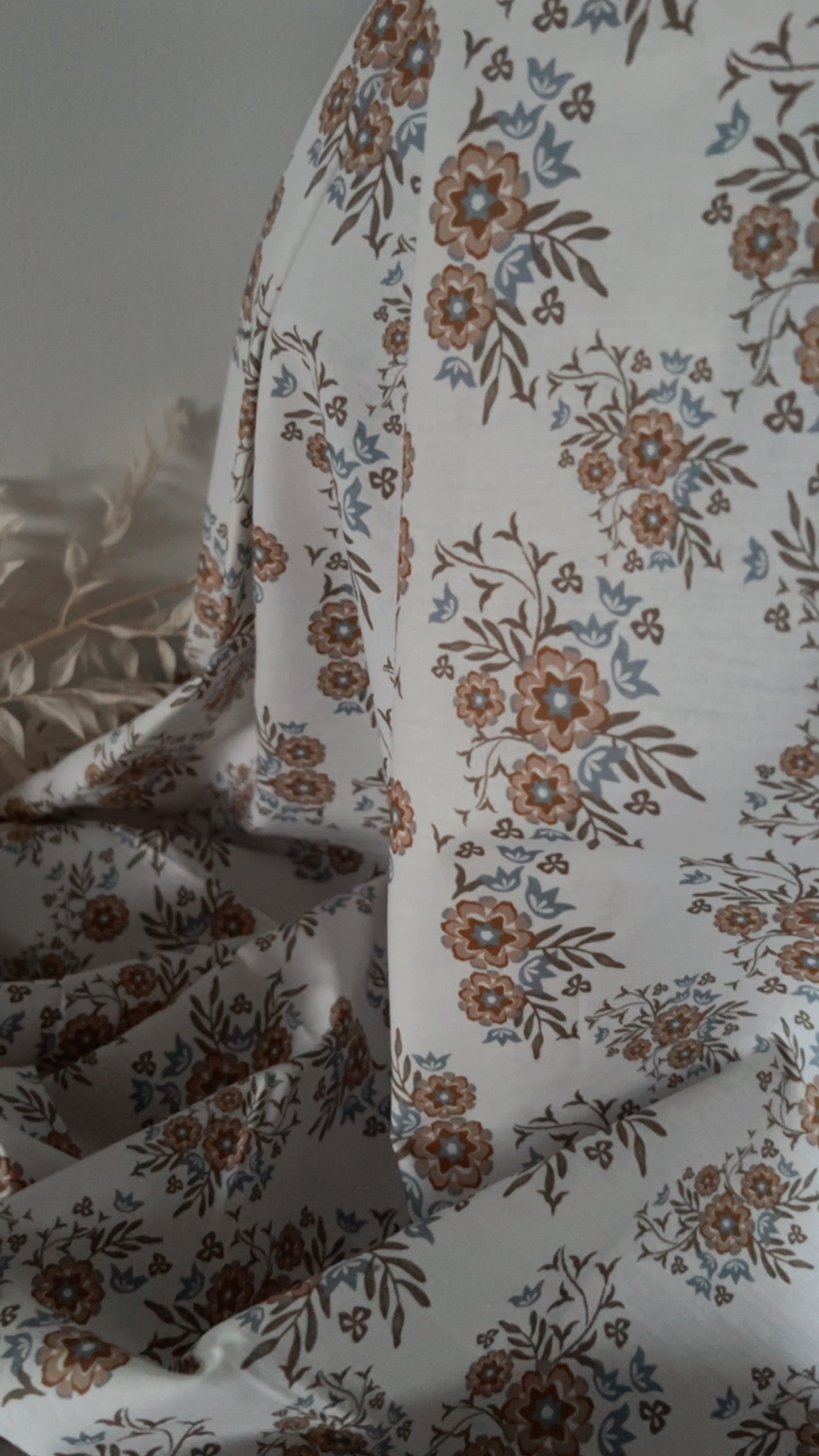 Coupon 1m65 - Popeline de coton - Fleurs Blanc Cassé