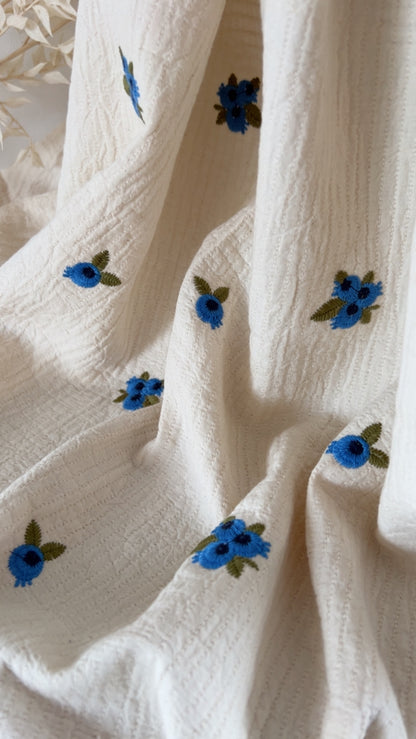 Double gaze de coton rayée broderie fruits