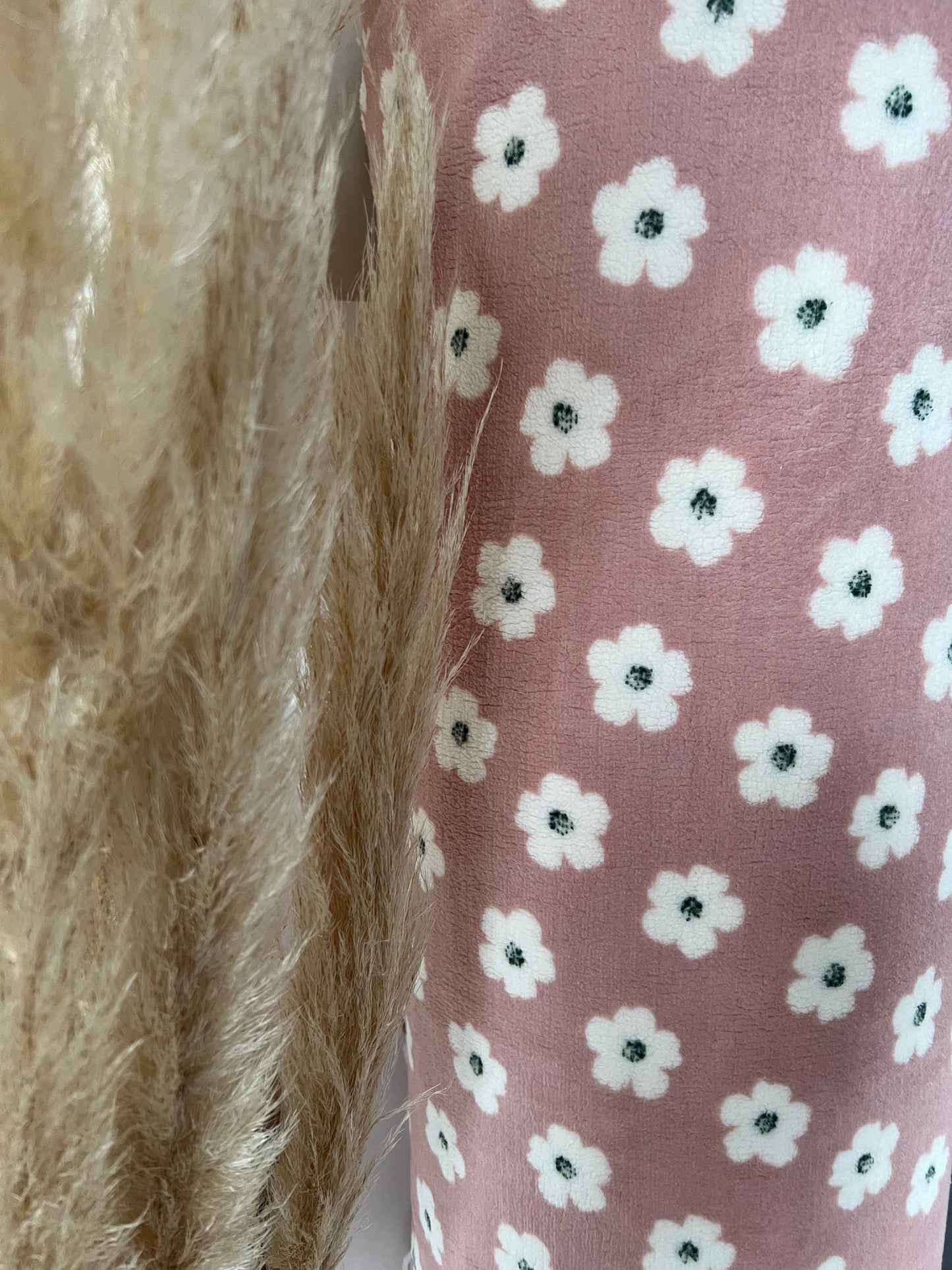 Tissu Sherpa Imprimé  Rose / Blanc