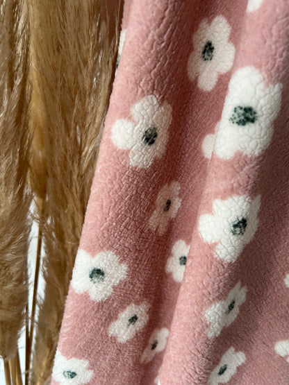 Tissu Sherpa Imprimé  Rose / Blanc