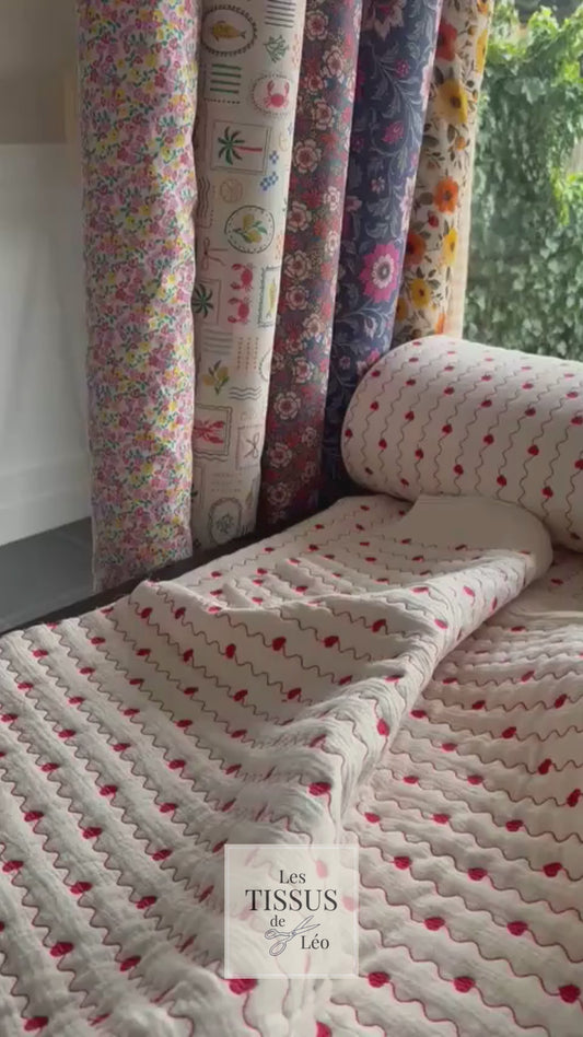 Double gaze de coton matelassée — coeurs naturel