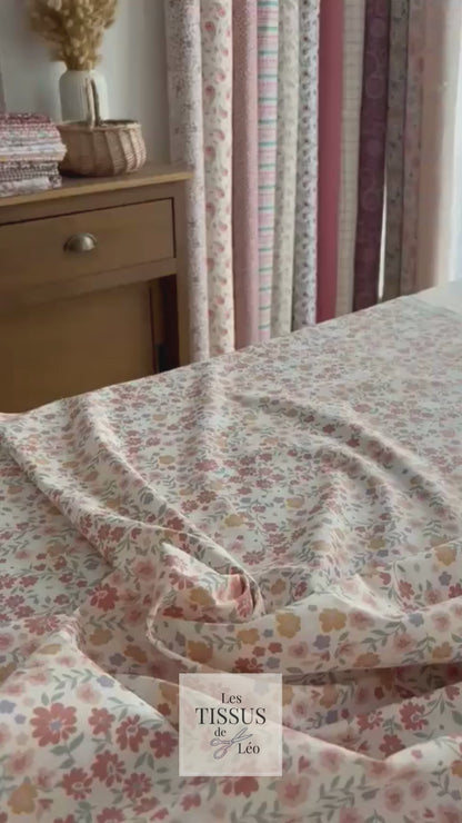Tissu Imperméable Fleurs Rose